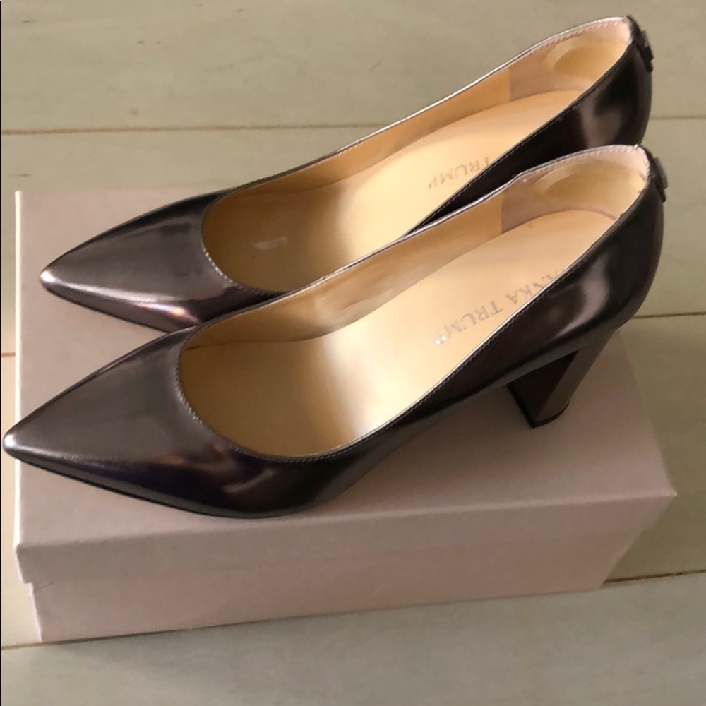 Ivanka Trump Metallic Heels size 7